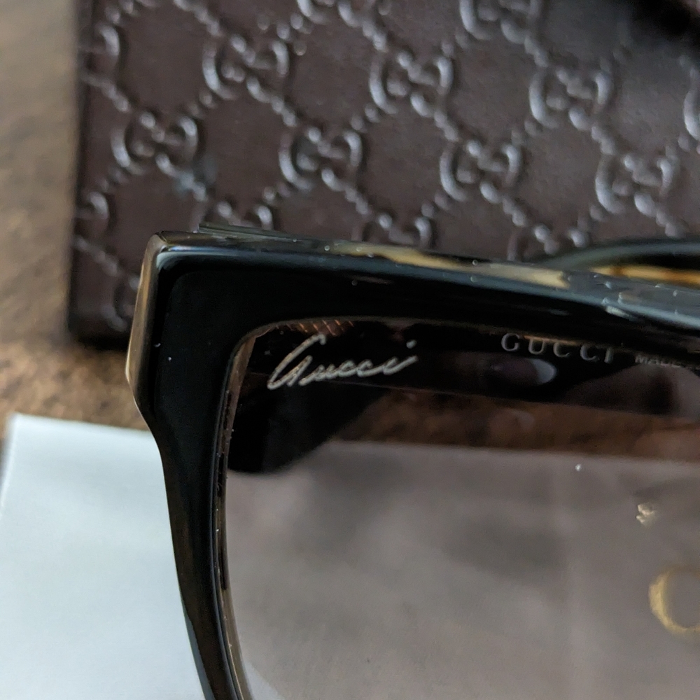 Gucci Sunglasses - Picture 3 of 6